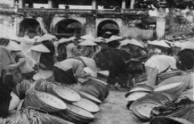 Chợ làng - Tân Quảng