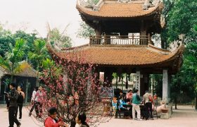 thoáng đầu năm - tân quảng